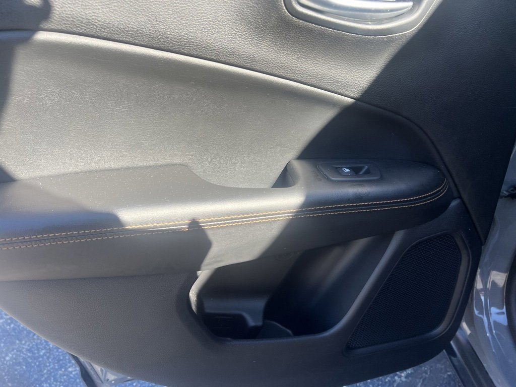 Used 2020 Jeep Compass Limited image 30