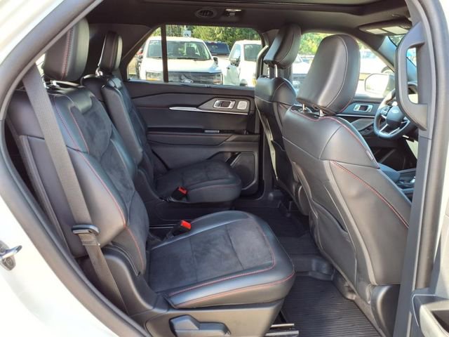 Certified 2025 Ford Explorer ST AWD/4WD image 6