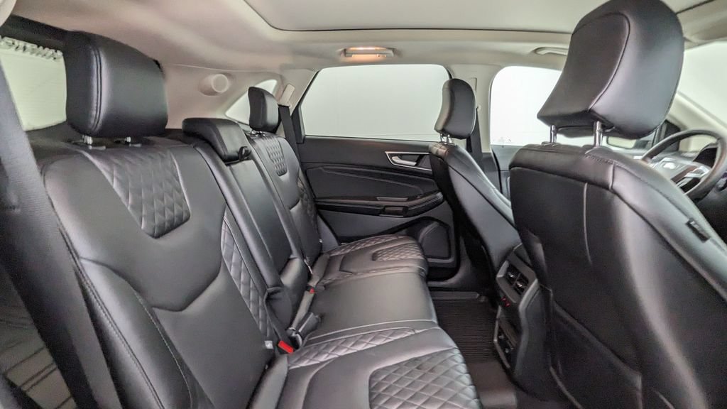 Certified 2024 Ford Edge Titanium w/ Equipment Group 301A AWD/4WD image 37