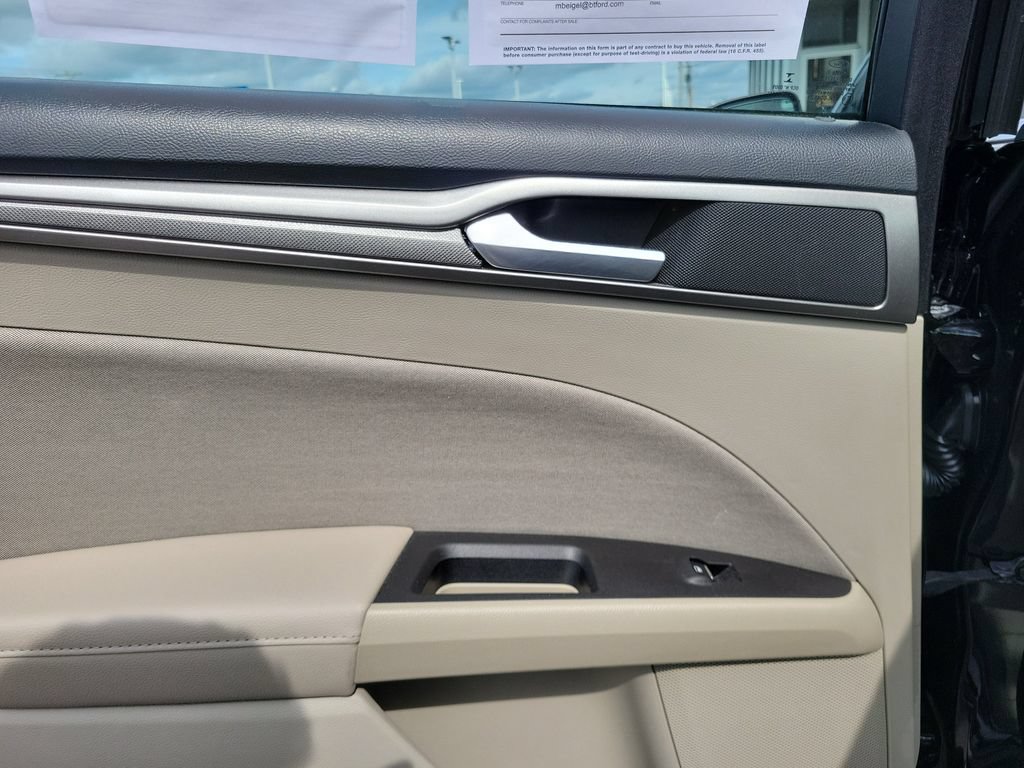 Certified 2020 Ford Fusion SE FWD image 15