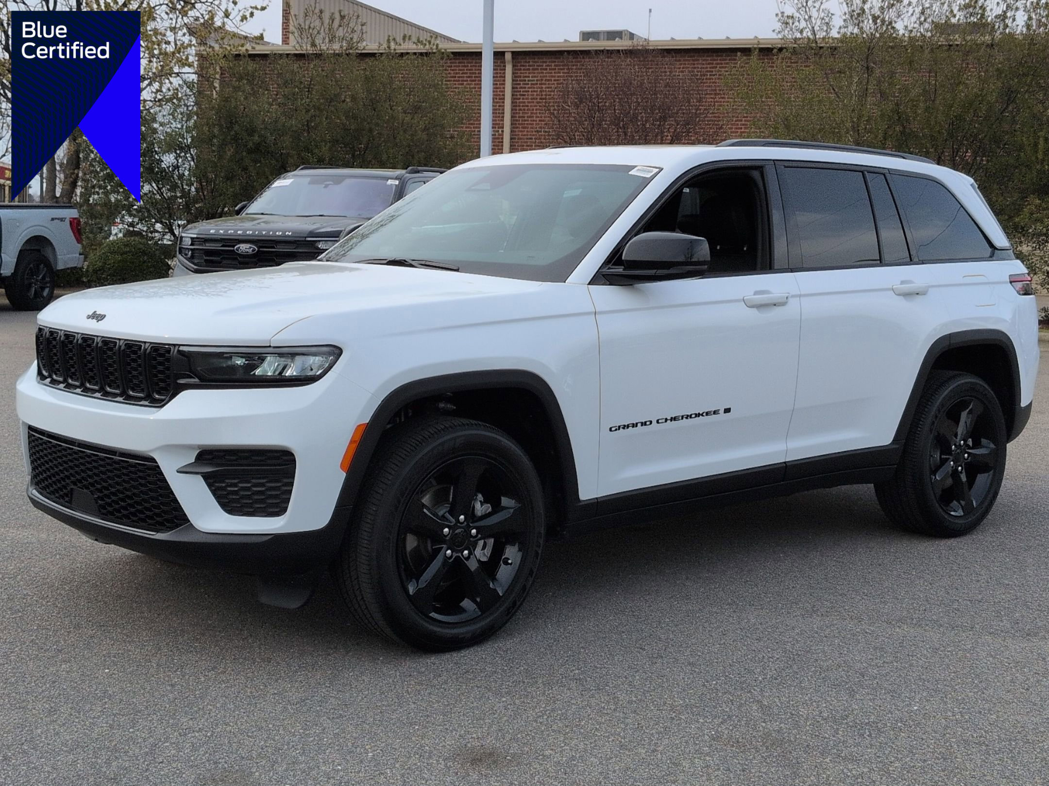 Used 2024 Jeep Grand Cherokee Altitude