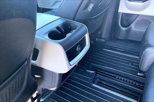 Used 2022 Kia Carnival LX image 36