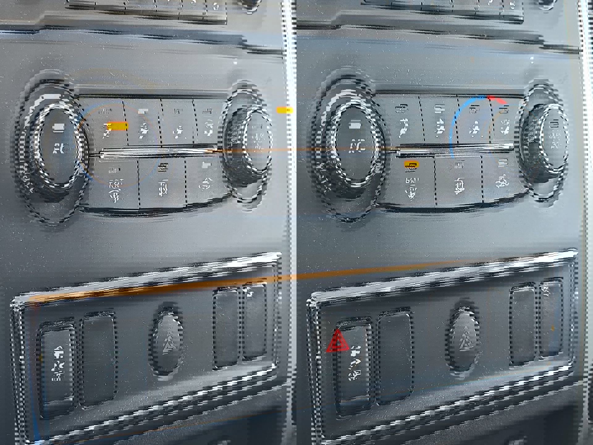 Used 2017 Nissan Titan SV image 17