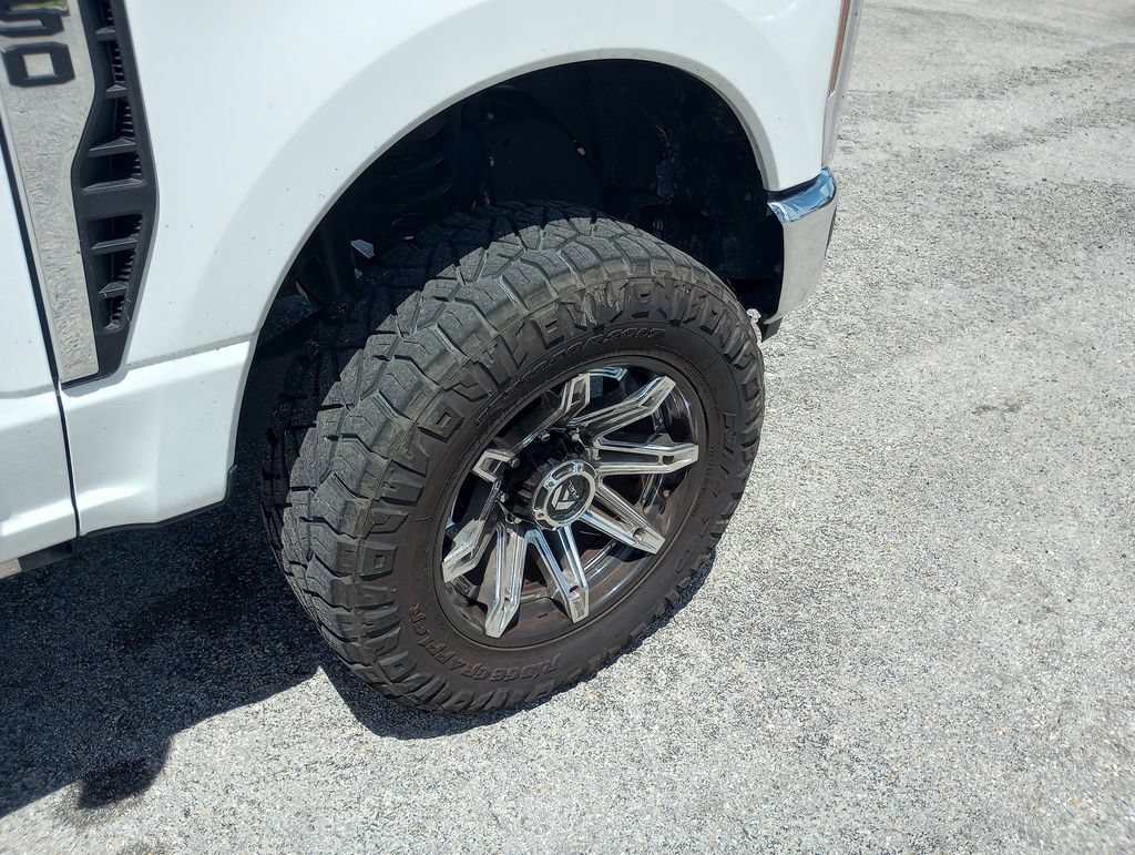 Certified 2025 Ford F250 Lariat w/ Lariat Ultimate Package AWD/4WD image 9