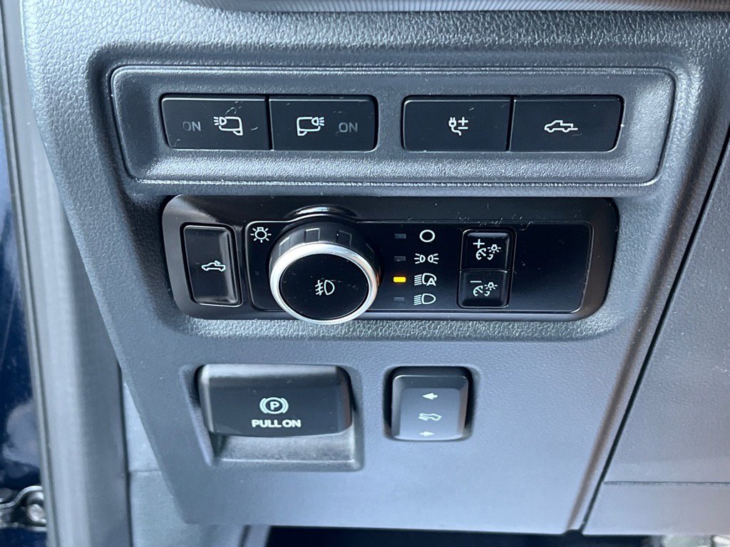 Certified 2023 Ford F150 Platinum w/ Equipment Group 701A High image 17