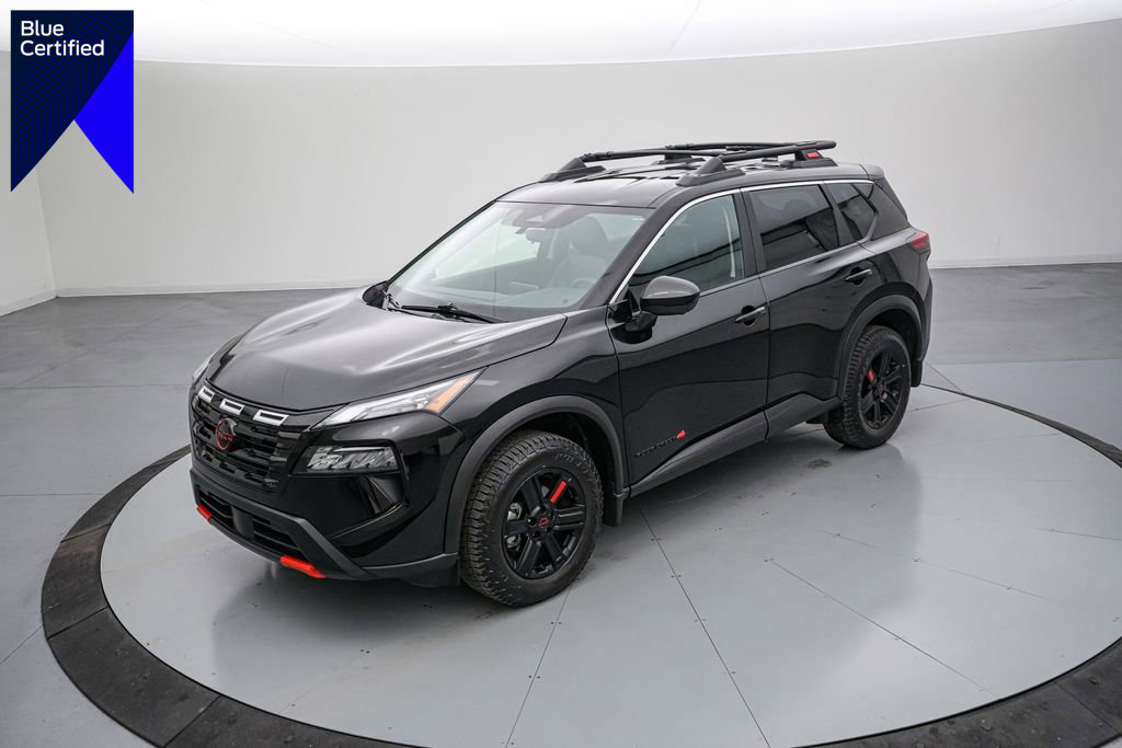 Used 2025 Nissan Rogue SV image 1