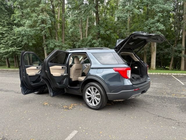 Certified 2023 Ford Explorer XLT w/ Equipment Group 202A AWD/4WD image 29