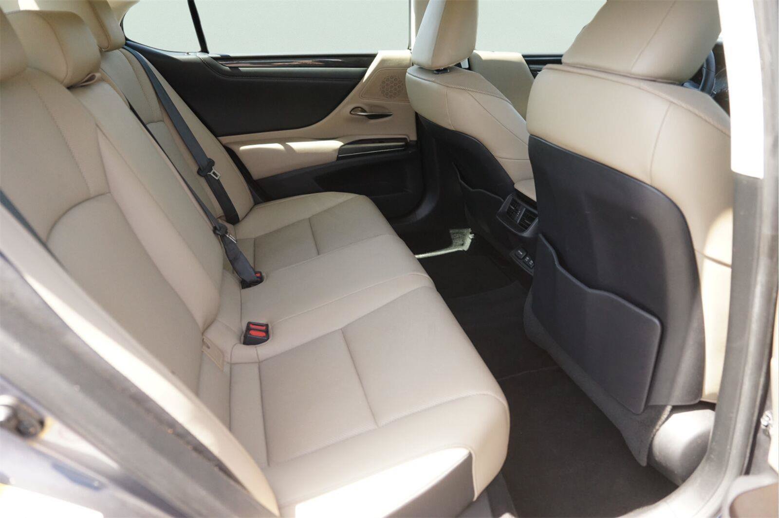 Used 2019 Lexus ES 350 w/ Accessory Package 2 FWD image 16