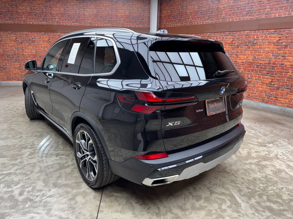 Used 2026 BMW X5 xDrive40i AWD/4WD image 2
