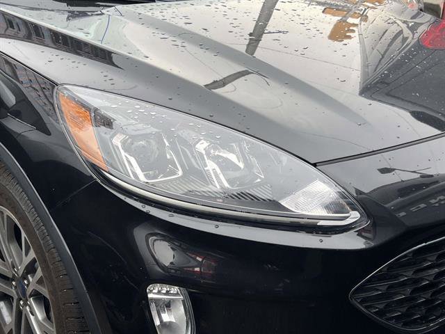 Certified 2020 Ford Escape SEL image 3