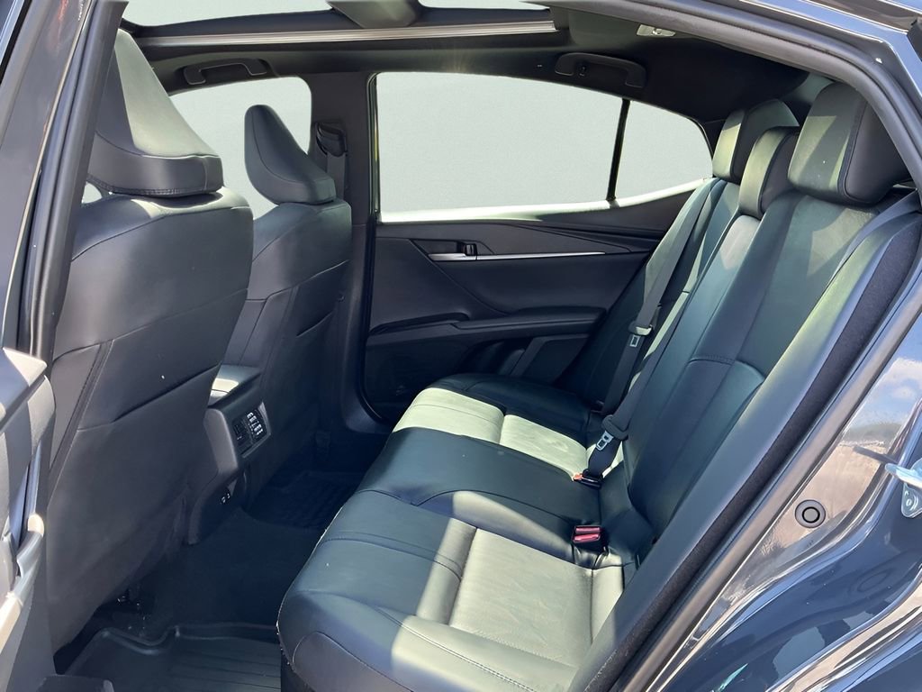 Used 2025 Toyota Camry XSE FWD image 34