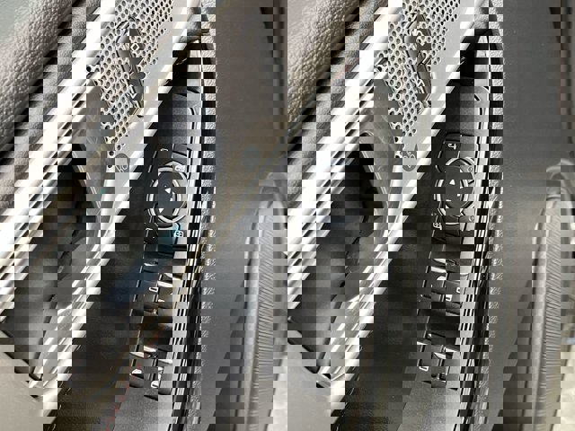 Certified 2022 Ford Explorer ST-Line w/ Class IV Trailer Tow Package image 13