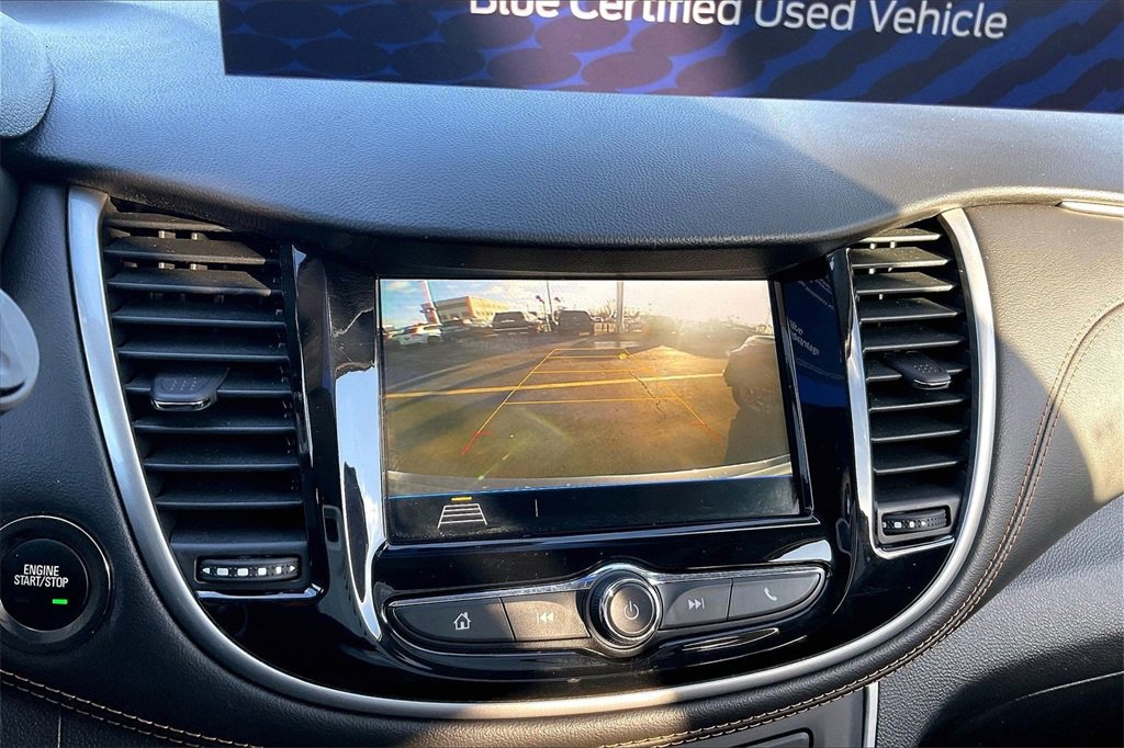 Used 2019 Chevrolet Trax LT w/ LT Convenience Package image 19