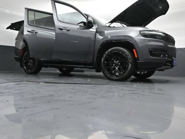 Used 2023 Jeep Wagoneer Series II AWD/4WD image 54