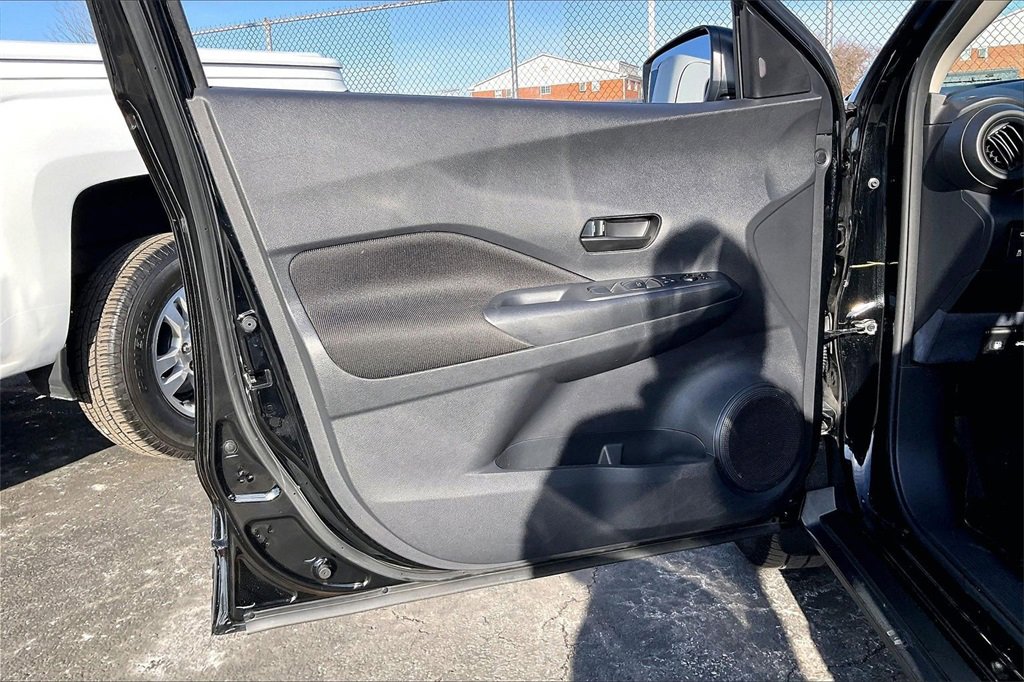 Used 2022 Nissan Kicks S image 20