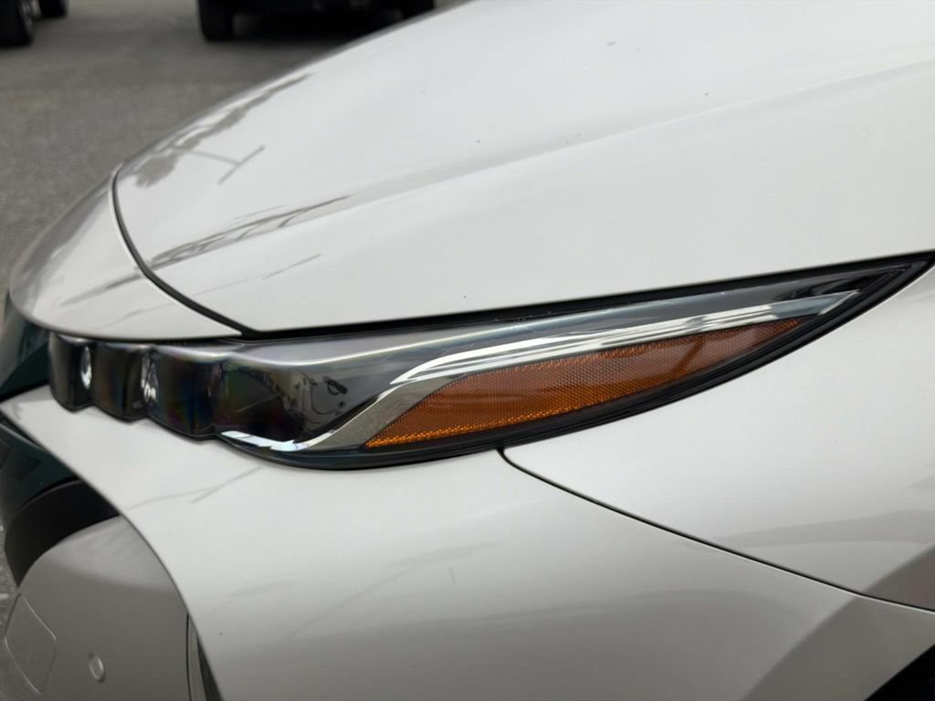 Used 2019 Toyota Prius Prime Advanced FWD image 10