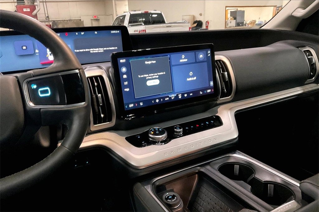 Certified 2025 Ford Expedition Max Active image 6