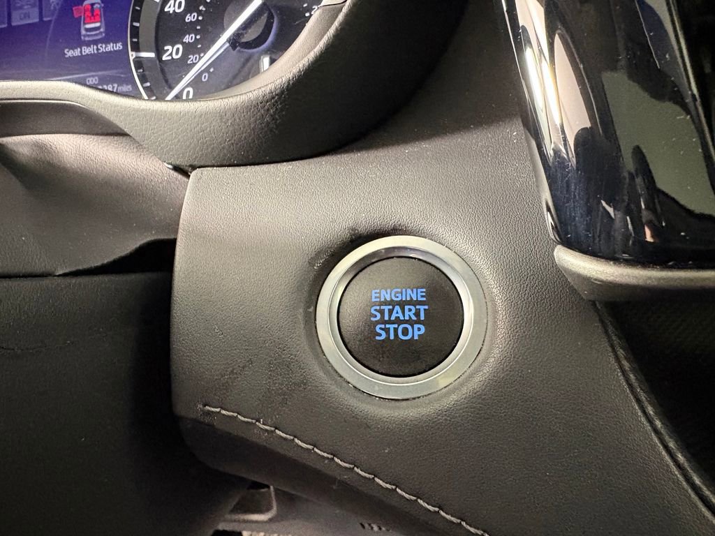 Used 2021 Toyota Highlander XLE image 22