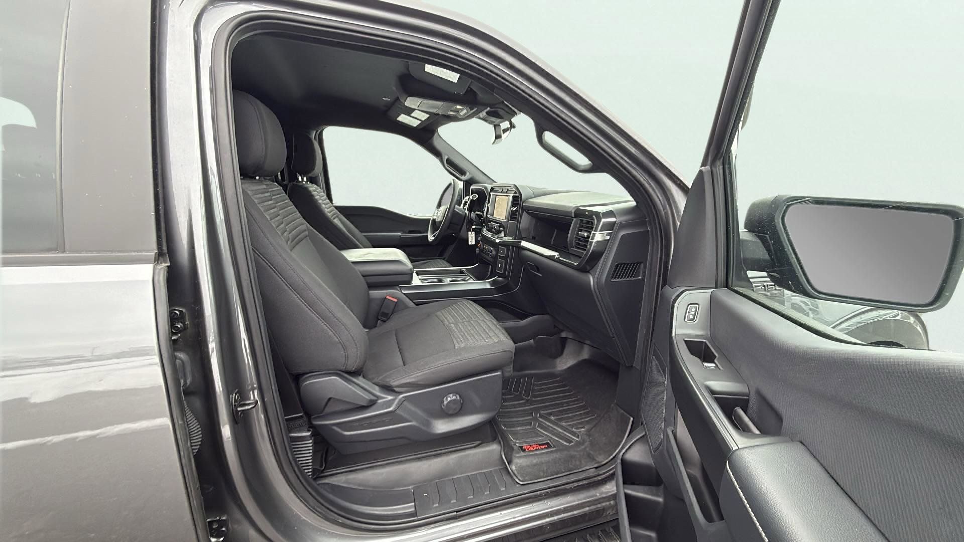 Certified 2022 Ford F150 XL w/ STX Black Appearance Package image 17