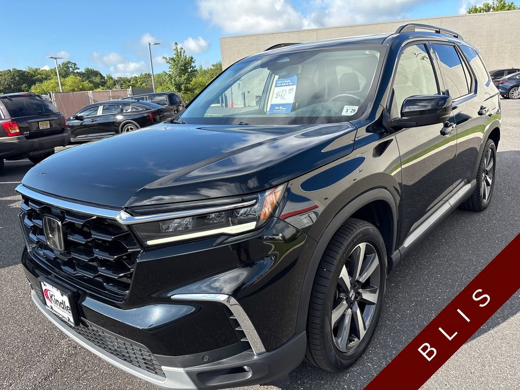 Used 2024 Honda Pilot Touring image 4