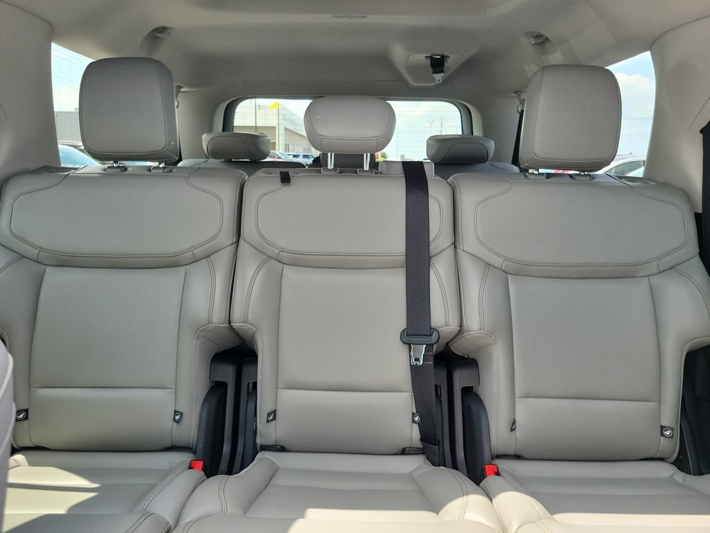 Certified 2025 Ford Expedition Max Active AWD/4WD image 17