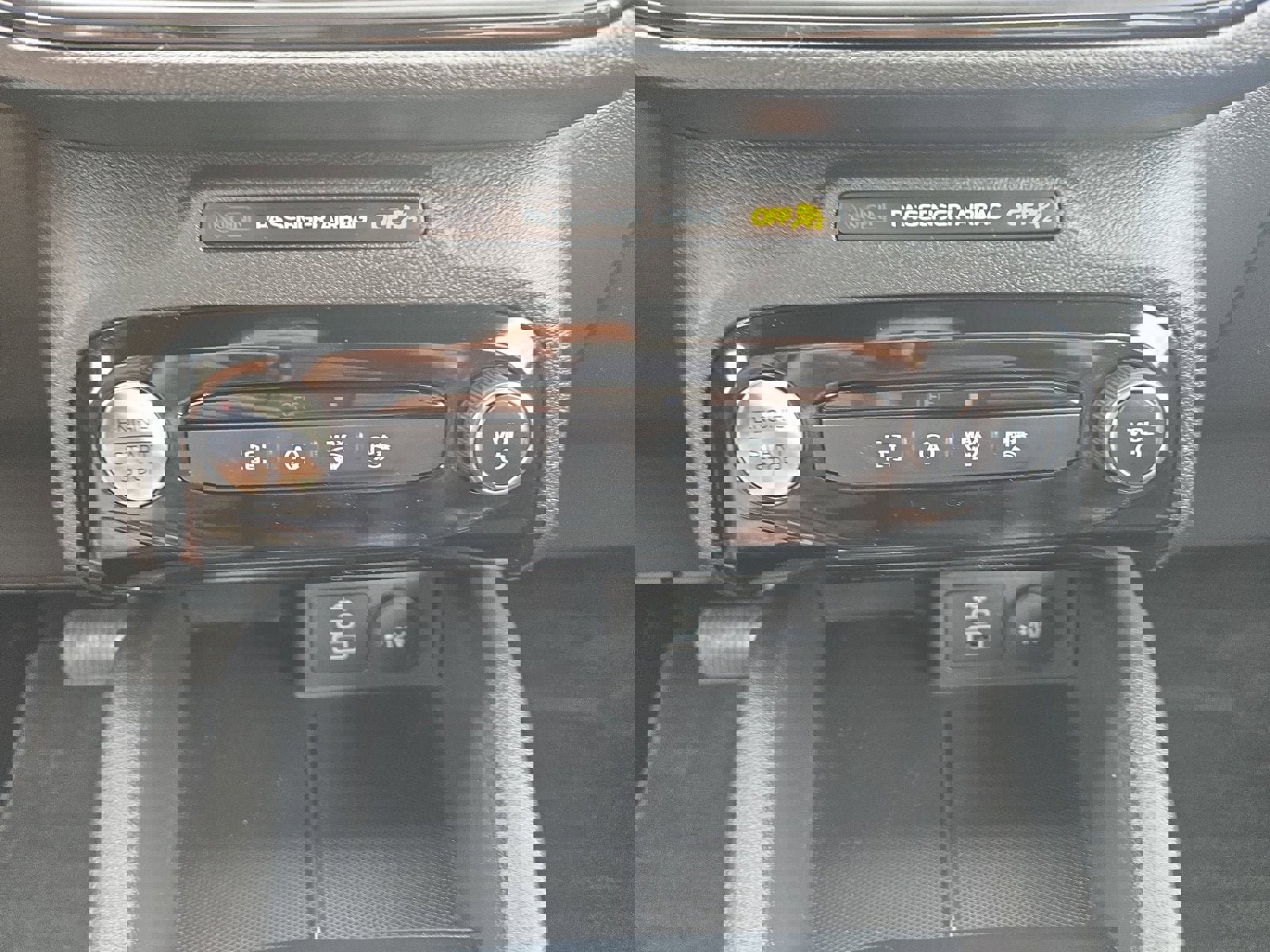 Certified 2025 Ford Escape ST-Line w/ Tech Pack #1 image 20