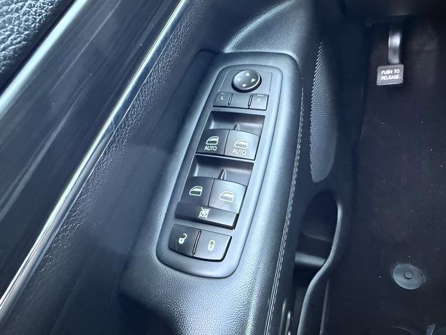 Used 2020 Jeep Grand Cherokee Limited w/ Luxury Group II AWD/4WD image 22