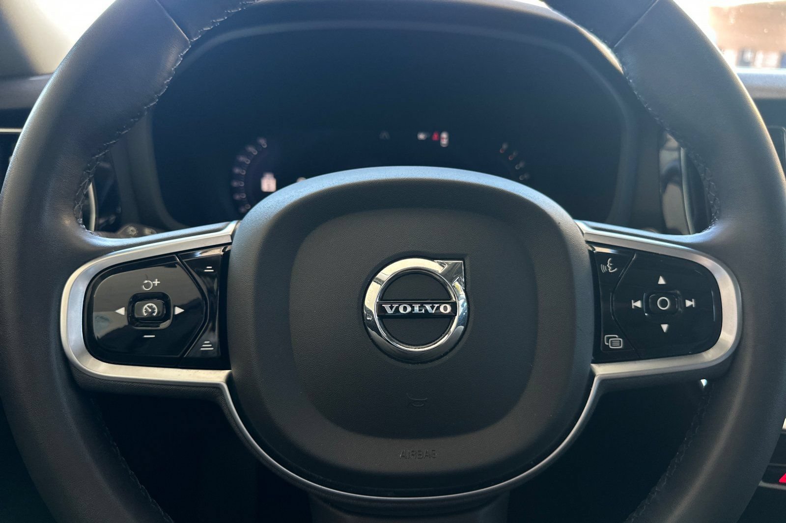 Used 2024 Volvo S60 B5 Plus AWD/4WD image 22