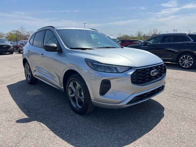 Certified 2024 Ford Escape ST-Line w/ Tech Pack #1 AWD/4WD image 8