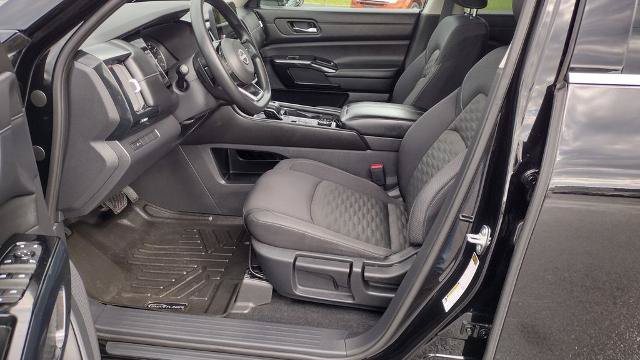 Used 2022 Nissan Pathfinder S AWD/4WD image 11