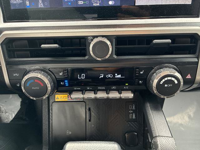 Used 2025 Toyota 4Runner TRD Off-Road Premium w/ Tow Technology Package AWD/4WD image 17