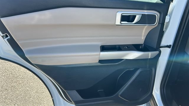 Certified 2022 Ford Explorer XLT RWD image 15