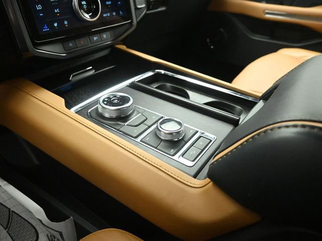 Certified 2024 Ford Expedition Max Platinum image 30