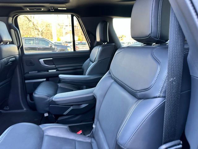 Certified 2025 Ford Expedition Max Platinum w/ Stealth Performance Package AWD/4WD image 57