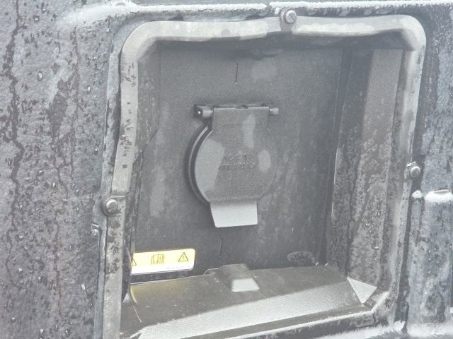 Certified 2022 Ford F150 XLT w/ Equipment Group 302A High image 11