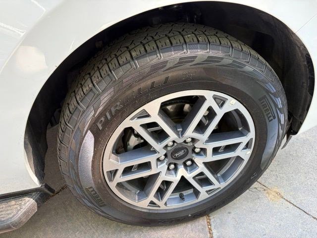 Certified 2025 Ford Expedition Active AWD/4WD image 13