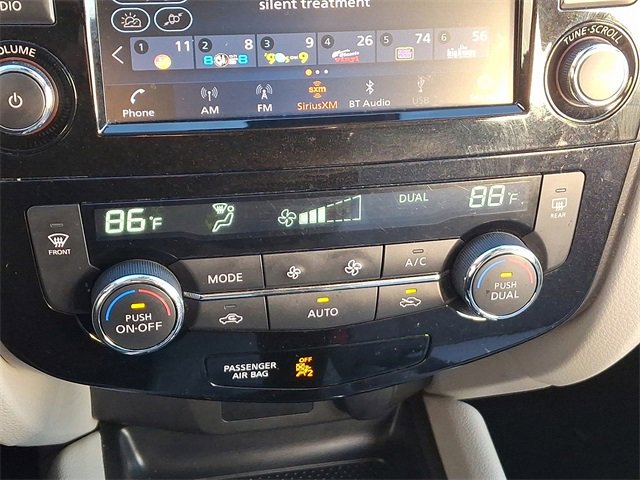 Used 2020 Nissan Rogue Sport SV image 16