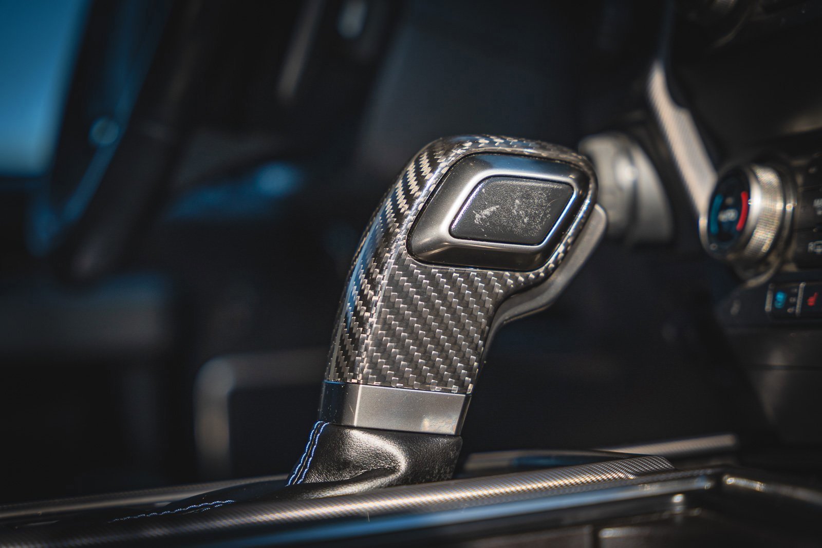 Certified 2019 Ford F150 Raptor w/ Equipment Group 802A Luxury image 35