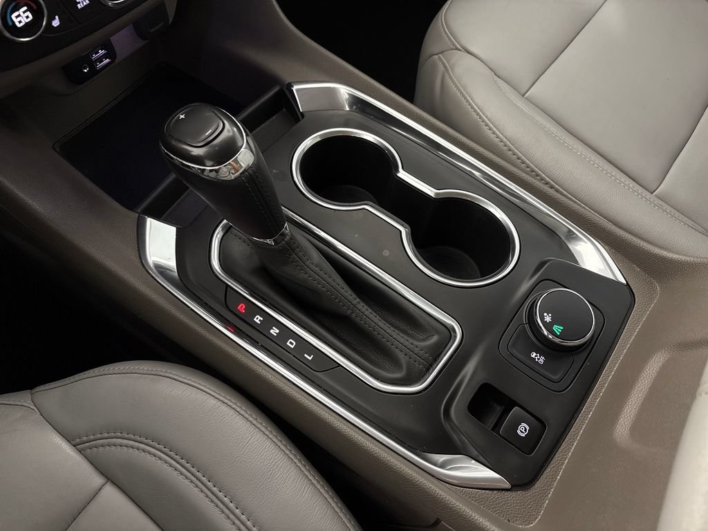 Used 2020 Chevrolet Traverse LT w/ LT Premium Package FWD image 28