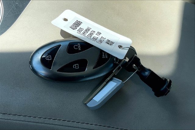 Used 2025 Hyundai Sonata SEL FWD image 12