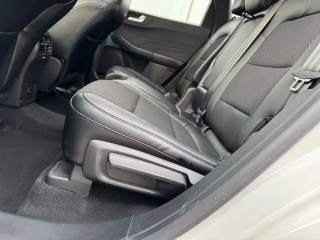 Certified 2025 Ford Escape SE image 16