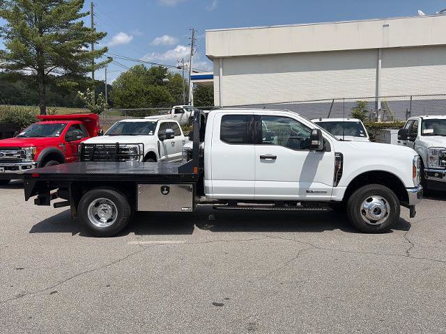 Certified 2026 Ford F350 XLT w/ XLT Value Package AWD/4WD image 2