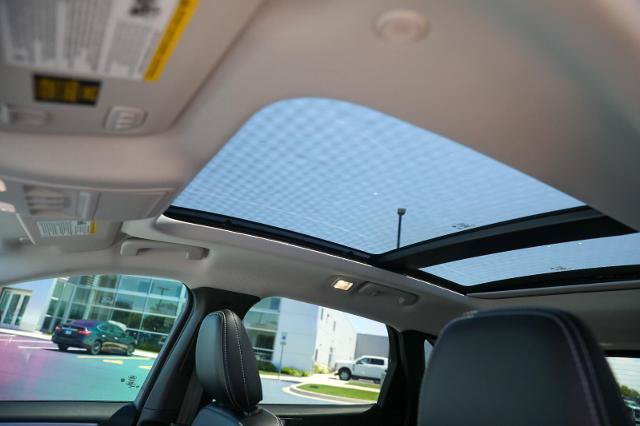 Certified 2025 Ford Escape SE w/ PHEV Premium Package FWD image 17
