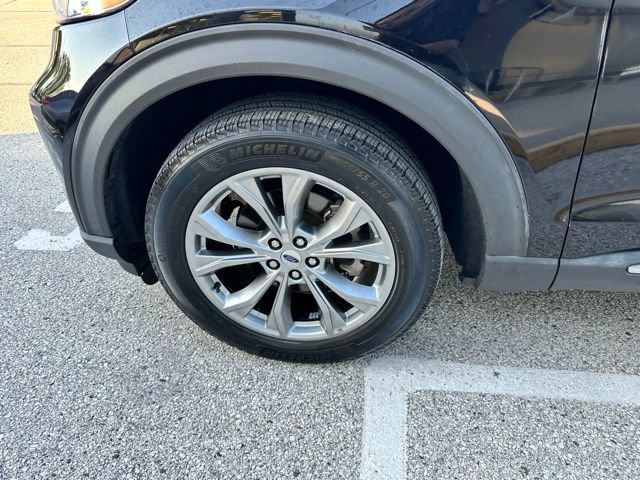 Certified 2022 Ford Explorer XLT w/ Equipment Group 202A AWD/4WD image 73