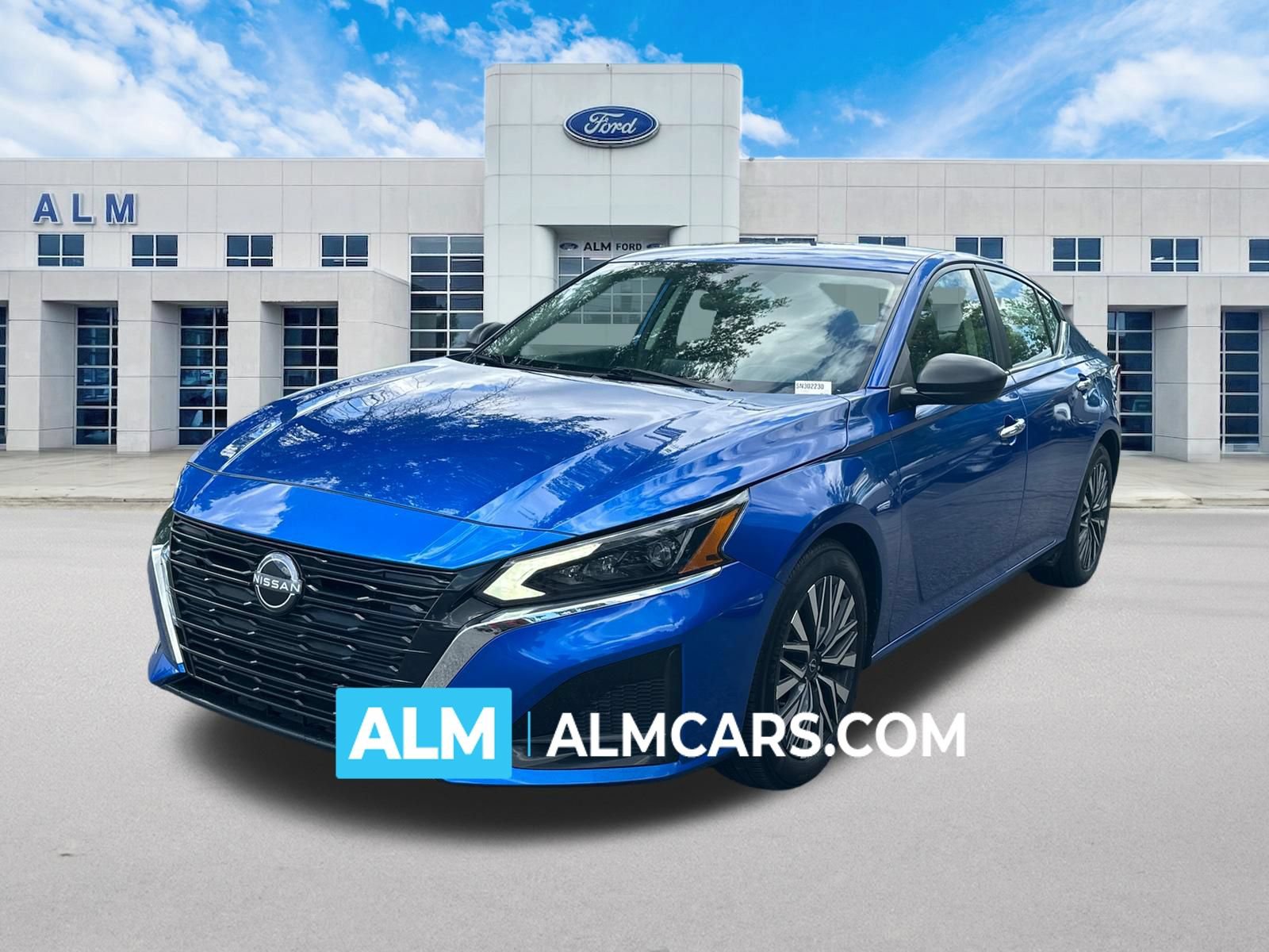 Used 2025 Nissan Altima 2.5 SV FWD image 1