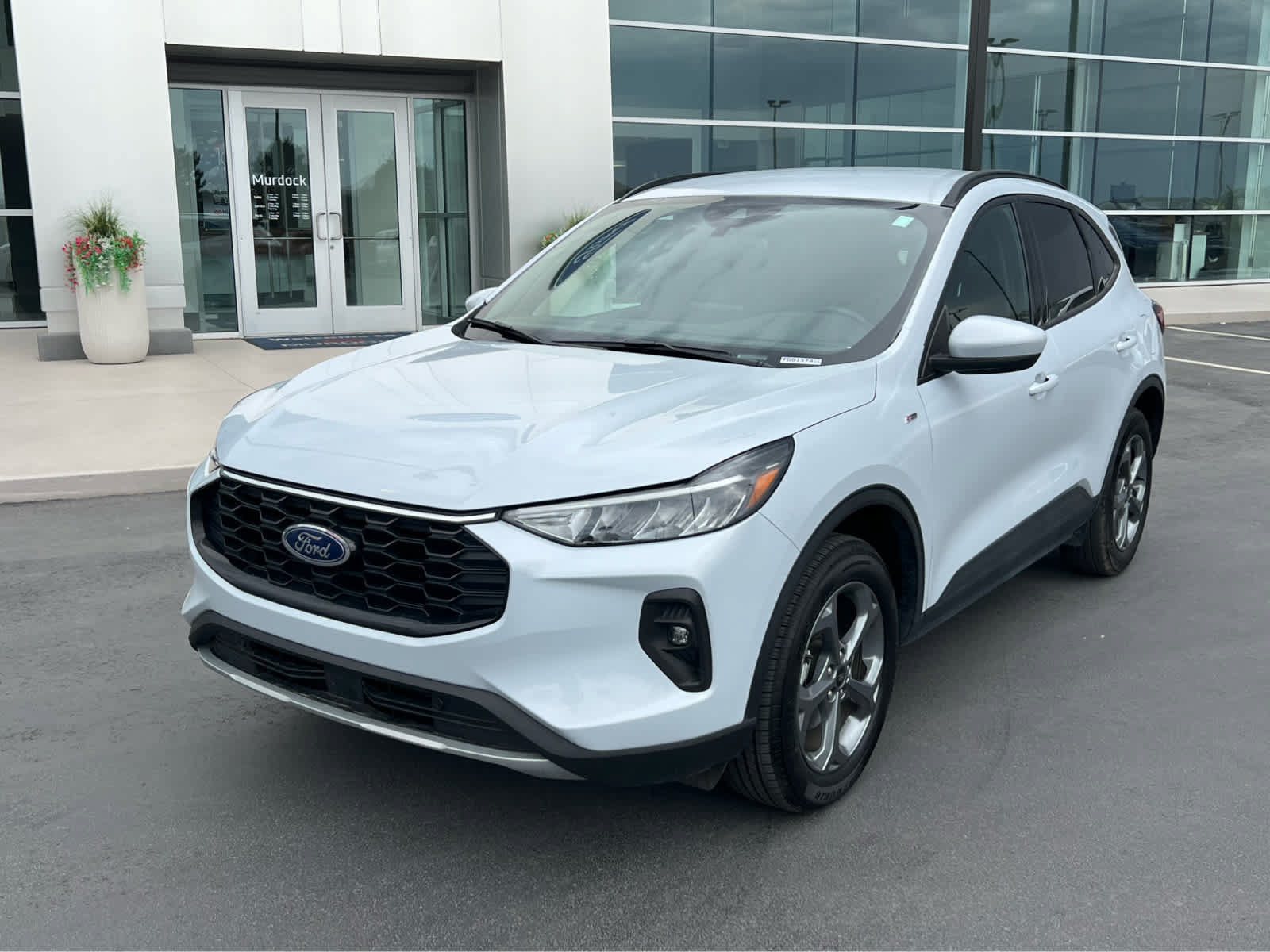 Certified 2025 Ford Escape ST-Line Select AWD/4WD image 2