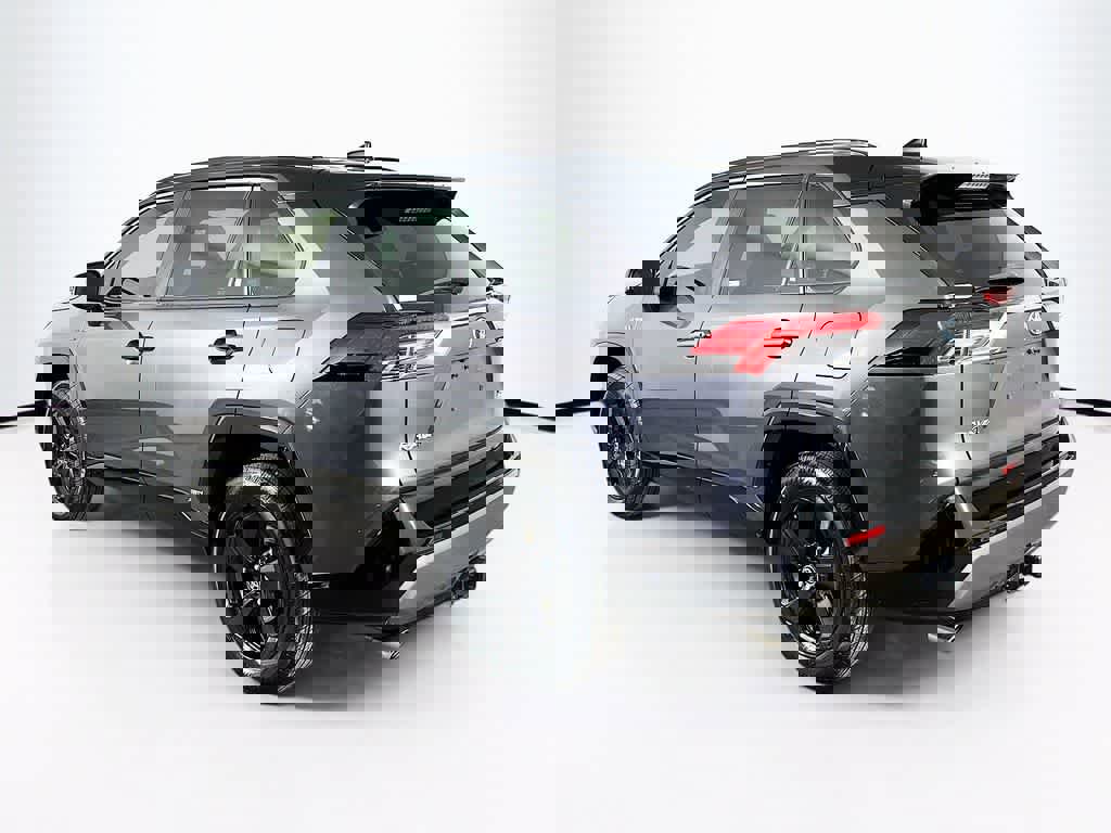 Used 2020 Toyota RAV4 XSE image 3