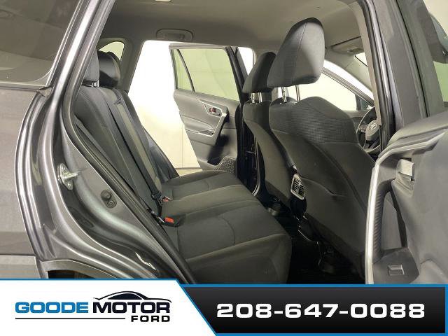 Used 2022 Toyota RAV4 LE AWD/4WD image 20