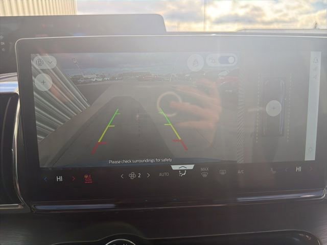 Certified 2025 Ford Expedition Max Platinum image 19