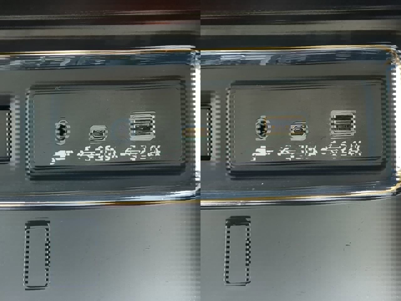 Used 2024 Subaru Ascent Limited w/ Technology Package image 21